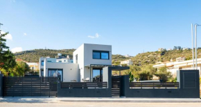 LUXURY VILLAS AKTI